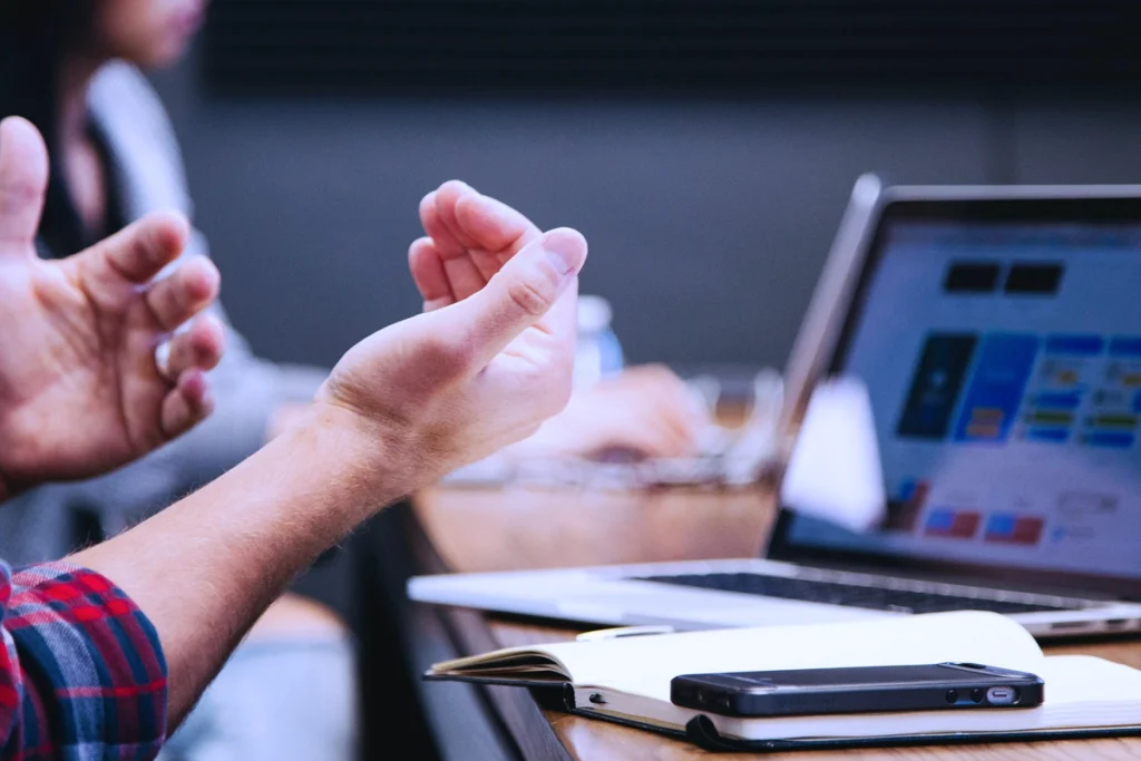 atelier conseil dans une agence de création de sites web et applications mobiles